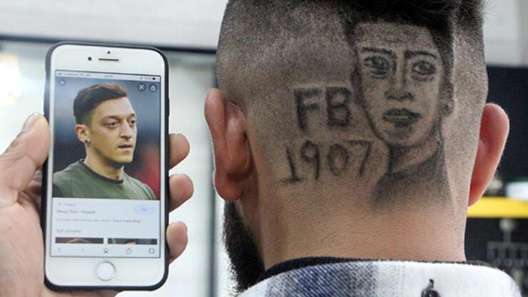 Berberden 3 boyutlu saç tıraşı hizmeti; Mesut Özil'in portresini başına işletti  