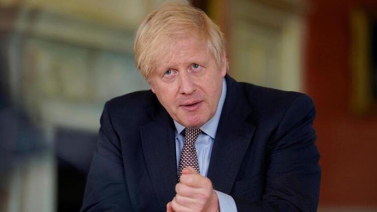 İngiltere’de koronavirüs anketi: Halk Başbakan Johnson’a güvenmiyor