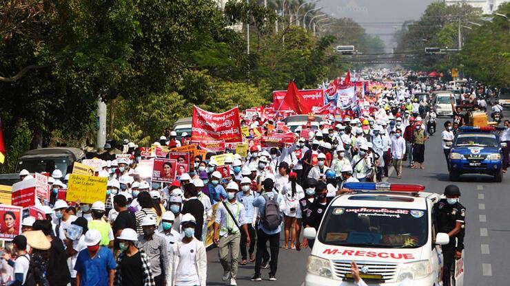 Myanmar’da darbe karşıtı gösterilerde çok sayıda kişi tutuklandı