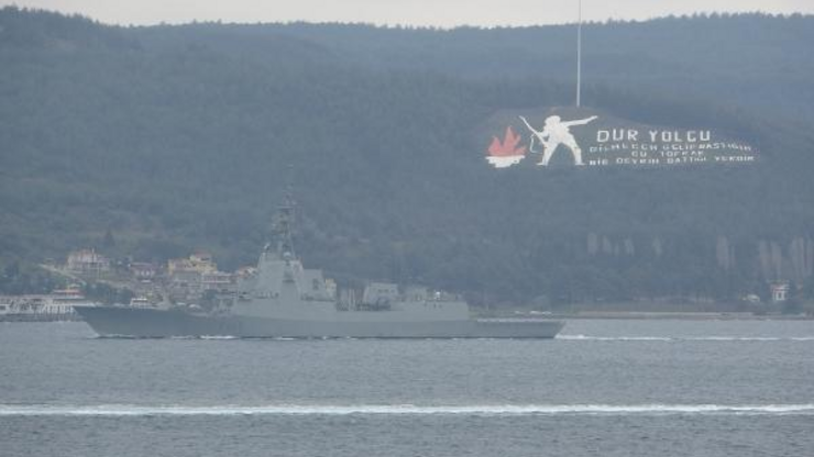 İspanya savaş gemisi Çanakkale Boğazı'ndan geçti