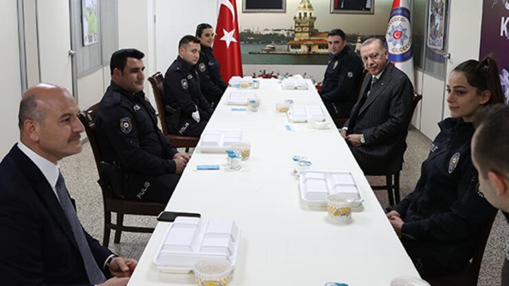 Cumhurbaşkanı Erdoğan, Çengelköy Polis Merkezi'nde iftar yaptı