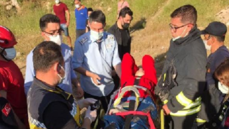 Marmaris’te doğa yürüyüşünde yaralanan kadın kurtarıldı