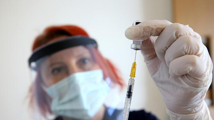BioNTech ve Pfizer, Kovid-19 aşısının AB'de 12-15 yaş aralığında kullanımı için EMA'ya başvurdu