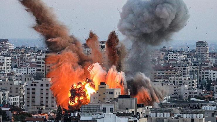 İsrail Savunma Bakanı Gantz, Gazze'ye saldırıların devam edeceğini söyledi