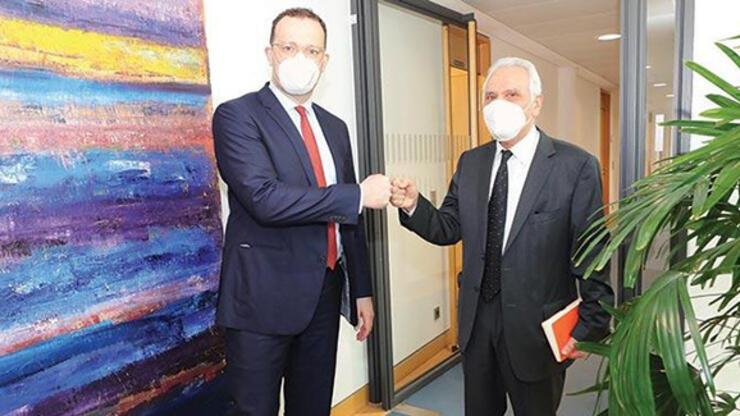Almanya Sağlık Bakanı Spahn: BioNTech aşılı Türkler turist olarak gelebilir