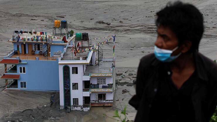 Nepal'deki sellerde ölü sayısı 18'e çıktı