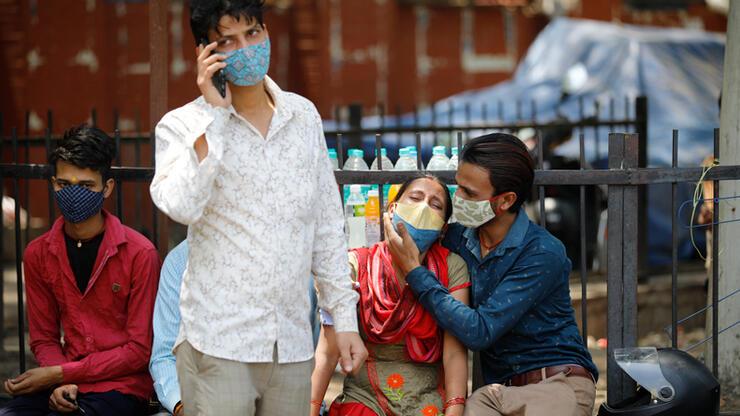 Hindistan'da COVID-19 salgınında toplam vaka sayısı 30 milyonu aştı