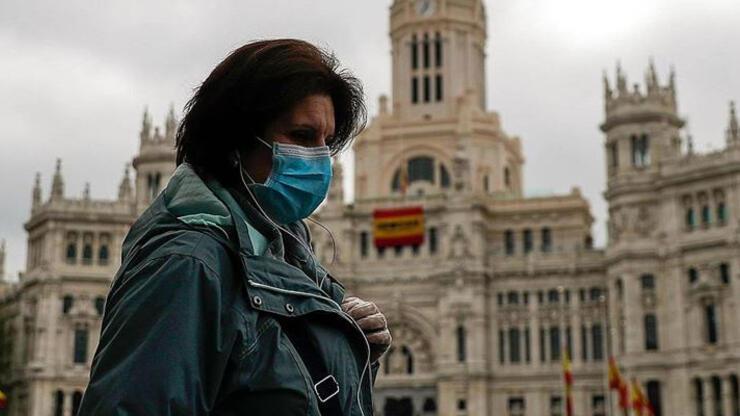 İspanya'da hafta sonundan itibaren açık alanda maske takma zorunluğu kaldırılıyor