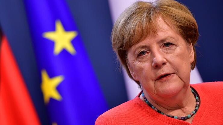 Merkel'den 'Delta varyantı açıklaması: "Bizi endişelendiriyor"