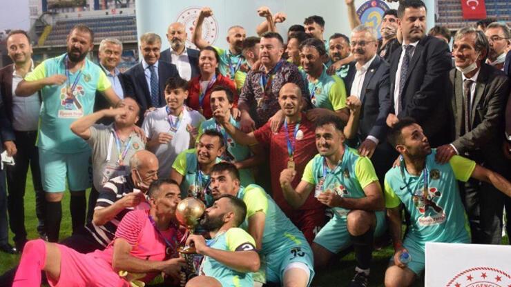 İşitme Engelliler Futbol Süper Ligi'nde Şampiyon Karşıyaka