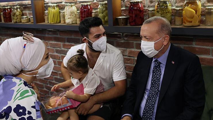 Cumhurbaşkanı Erdoğan, Çengelköy'de bir restorana uğradı