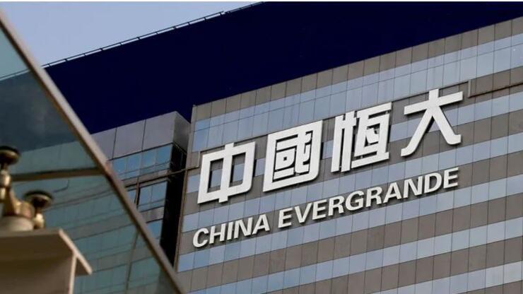 Çin devi Evergrande borç sarmalında! Dünya piyasaları endişeli!