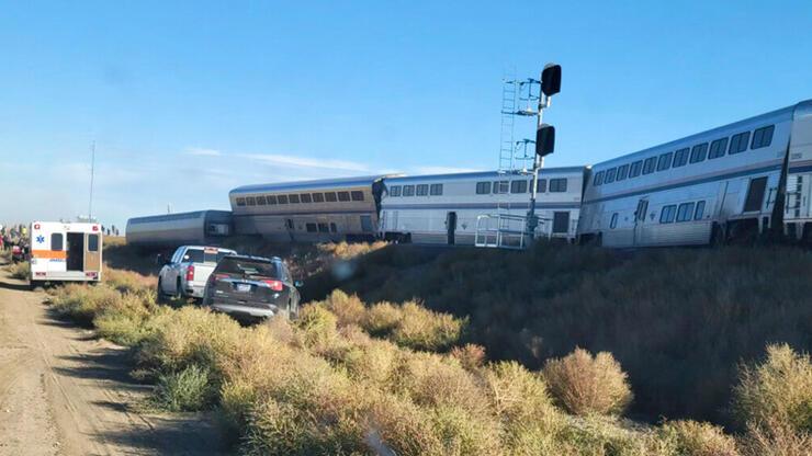 ABD'de yolcu treni raydan çıktı: En az 3 kişi hayatını kaybetti