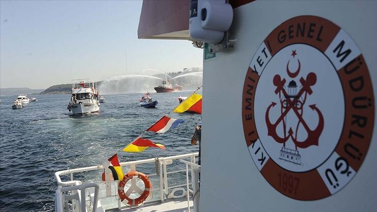 İstanbul Boğazı’nda arızalanan yük gemisi kurtarıldı