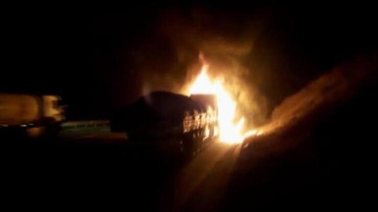 Beykoz Kuzey Marmara Otoyolu'nda TIR alev alev yandı
