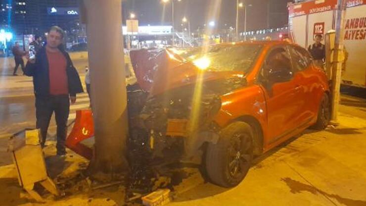 Zeytinburnu sahil yolunda kaza: 2 yaralı