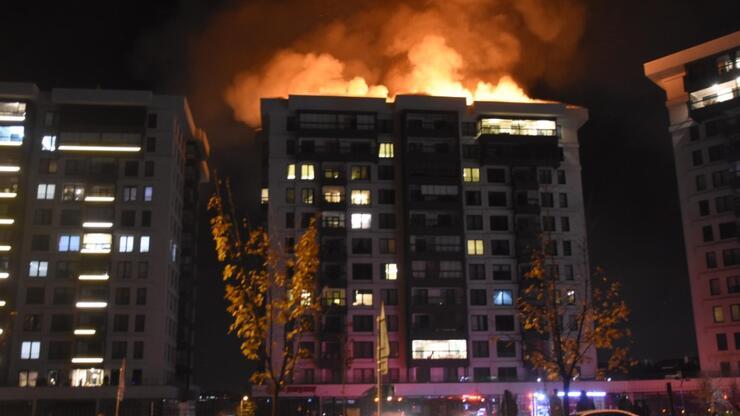 Eskişehir'de işten çıkarılmasına kızan kapıcı apartmanda yangın çıkardı