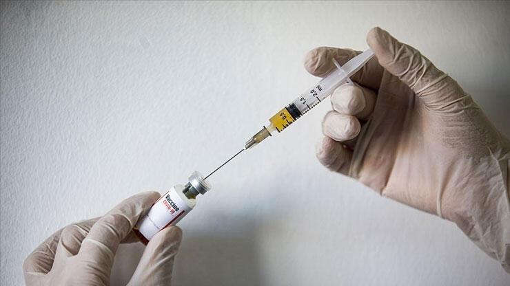 Fransa'da aşı kararı: Şubat 2022 işaret edildi 