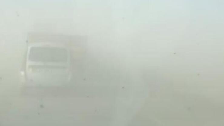 Konya'da kum fırtınası: Sürücüler zor anlar yaşadı