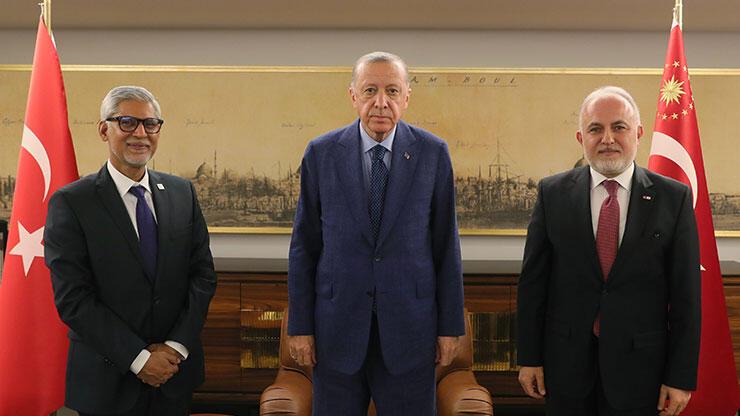 Cumhurbaşkanı Erdoğan, Kızılay Başkanı Kınık ile IFRC Genel Sekreteri Chapagain'i kabul etti