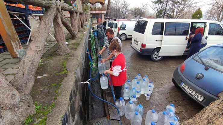 Uludağ'da kilometrelerce doğal kaynak suyu kuyruğu