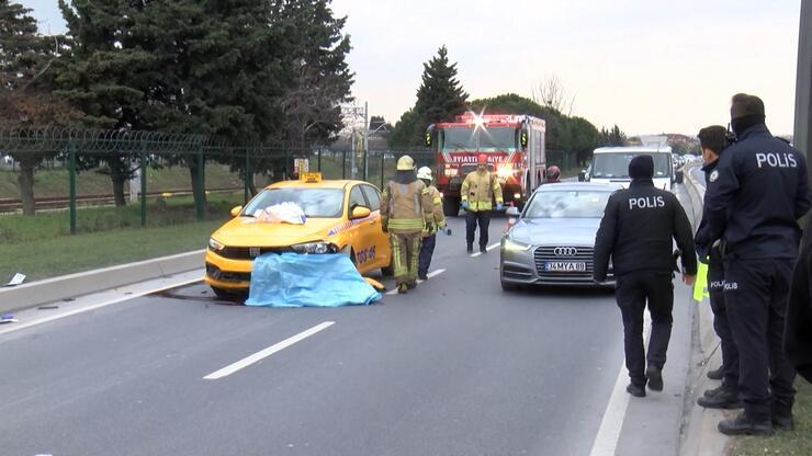 Bakırköy'de kaza yapan motosikletten düşen sürücü taksinin altında kalarak öldü