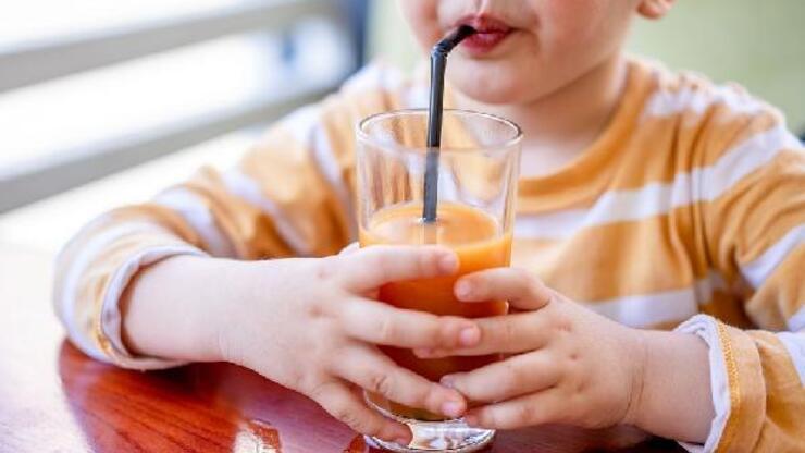 Haftada 1 bardak şekerli içecek çocukların beyin fonksiyonlarını bozuyor