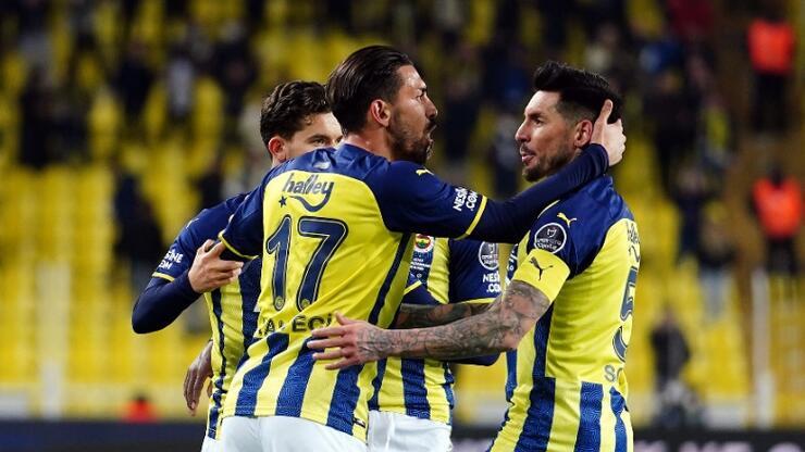 Fenerbahçe Altay'ı 2 golle yendi