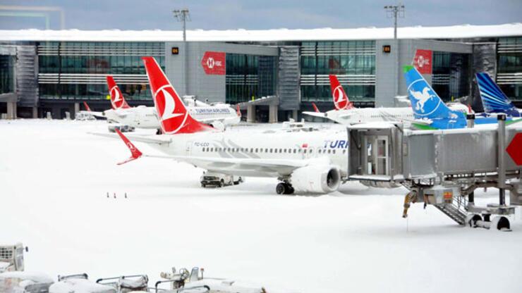 İstanbul Havalimanı'nda bir pist uçuşlara açıldı