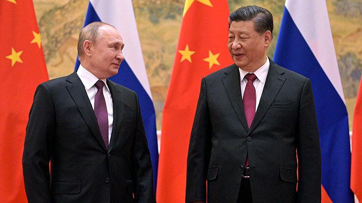Putin, Çinli mevkidaşı Xi ile bir araya geldi