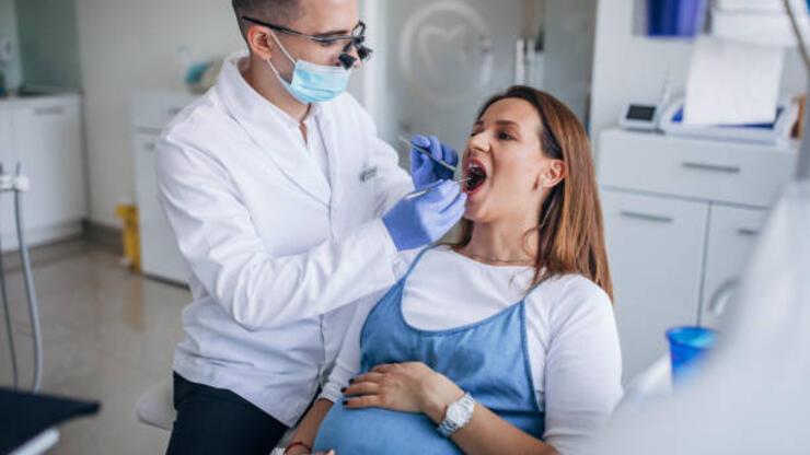 Ağız ve diş sağlığı için hamilelik döneminde yeterli kalsiyum alınmalı