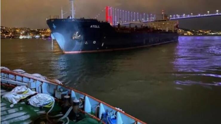 İstanbul Boğazı’nda dümeni kitlenen gemi korku dolu anlara neden oldu
