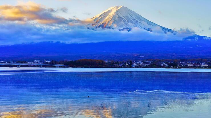 Japonya’da su altı volkanı patladı