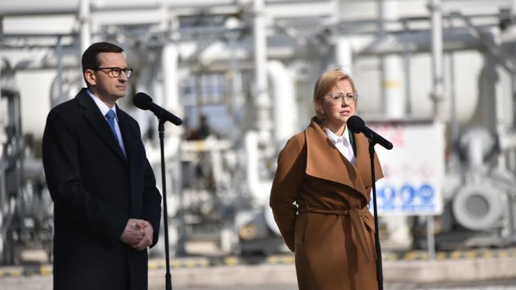 Polonya, Rusya’dan petrol ithalatını sonlandırıyor