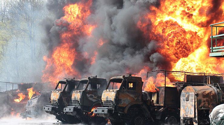 Ukrayna ordusu, Donetsk'teki petrol deposunu vurdu