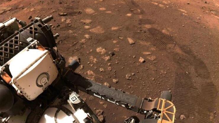 NASA'nın aracı, Mars'ta yaşam bulmak için kilit görevine başladı