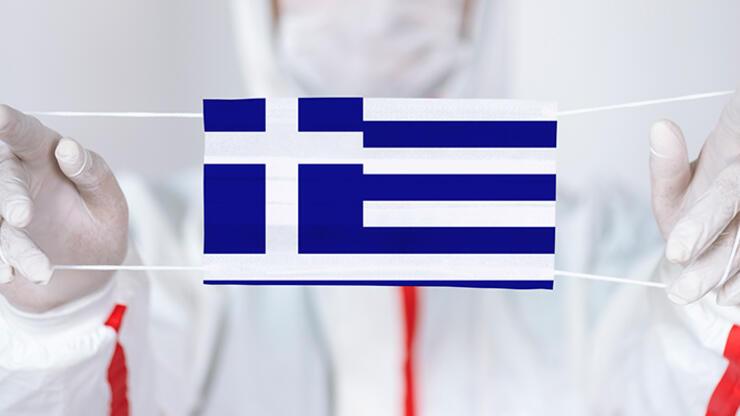 Yunanistan’da halka açık alanlarda maske kullanımı kalkıyor