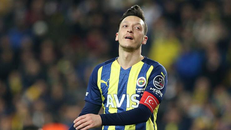 Fenerbahçe'de Mesut Özil çıkmazı! Geri dönecek mi?