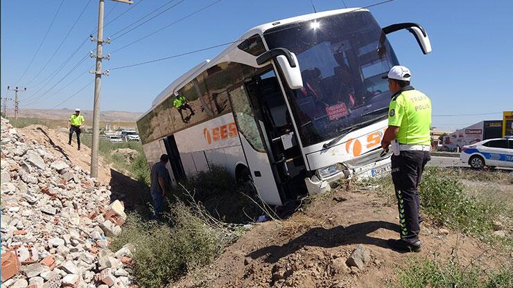 Yozgat’ta otobüs yoldan çıktı: 8 yolcu hastaneye kaldırıldı