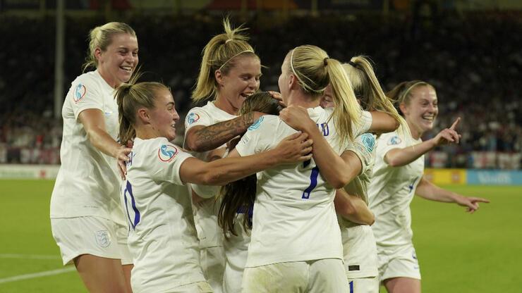 Avrupa Kadınlar Futbol Şampiyonası'nda ilk finalist belli oldu