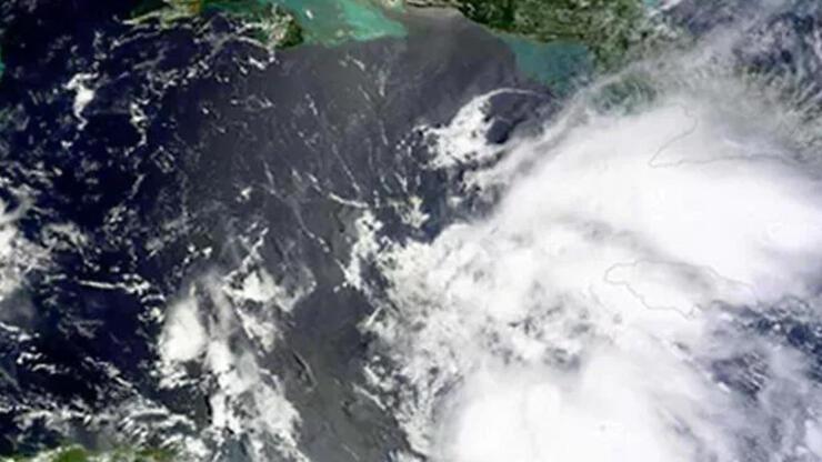 Meksika’da Frank Tropikal Fırtınası sele neden oldu: 1 ölü
