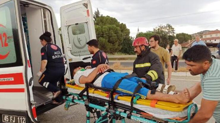 Manisa'da, takla atan otomobilin sürücüsü ağır yaralandı