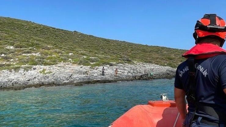 Yunanistan'dan insanlık dışı hareket! Can yeleksiz ve elleri kelepçeli denize attılar