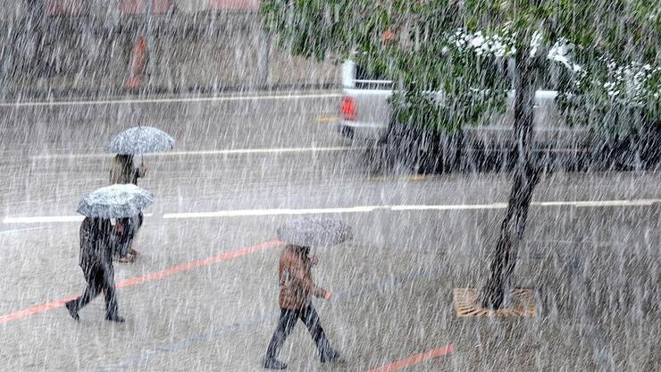 Meteoroloji'den 9 il için uyarı: Kuvvetli yağış geliyor