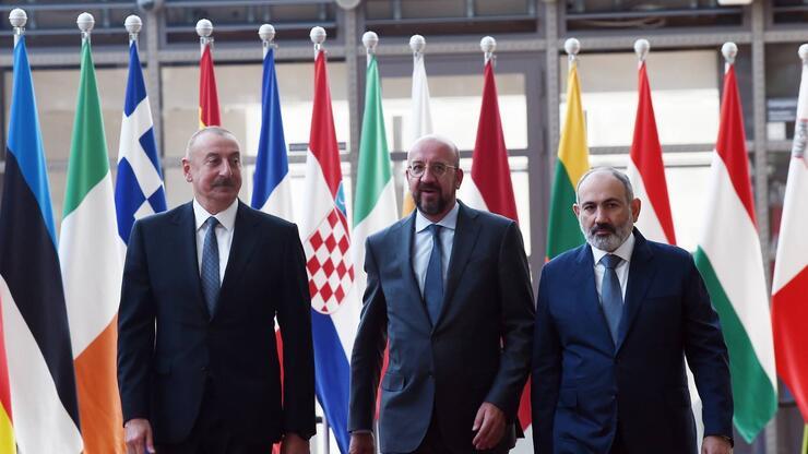 Aliyev, Paşinyan ve Michel'den üçlü zirve