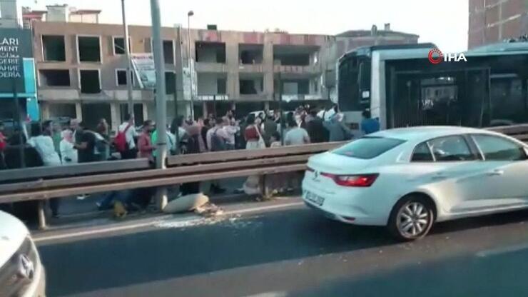 İstanbul'da metrobüs kazası! 