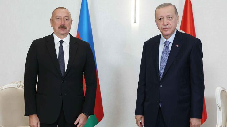 Son dakika... Cumhurbaşkanı Erdoğan, Aliyev ile Semerkant'ta bir araya geldi