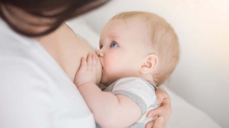 Yenidoğan bebeklerde emzirme nasıl olmalıdır?