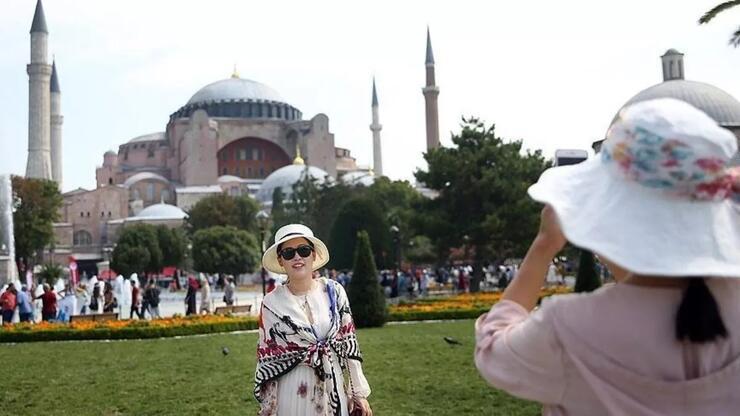 İstanbul'a Ağustos'ta 1 milyon 665 bin turist geldi