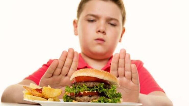 Çocuğunuz obez olsun istemiyorsanız bu uyarılara dikkat!
